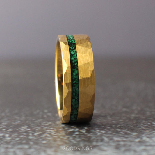 Hammered gold ring featuring an 8mm band with offset crushed malachite inlay; elegant and earthy, ideal for weddings or special occasions.